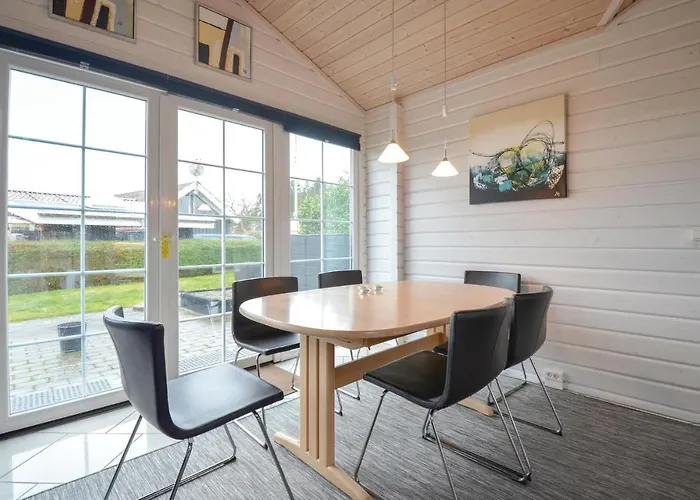 Svinget Holiday home *